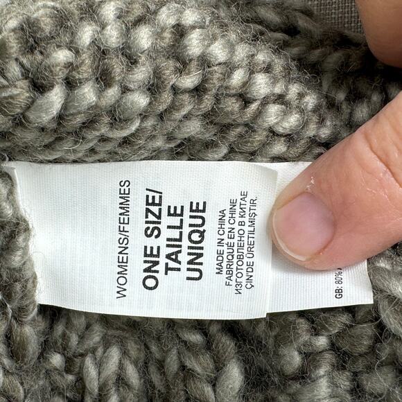 North Face wool blend knit hat with braids - Picture 4 of 5